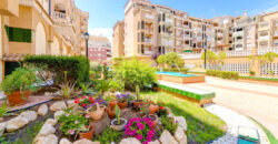 Sunny 2 Bedroom Apartment in Torrevieja with Parking